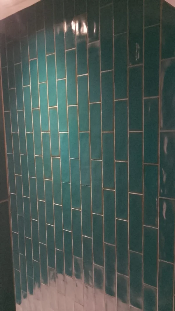 Green metro — Gloss ceramic, vertical stack