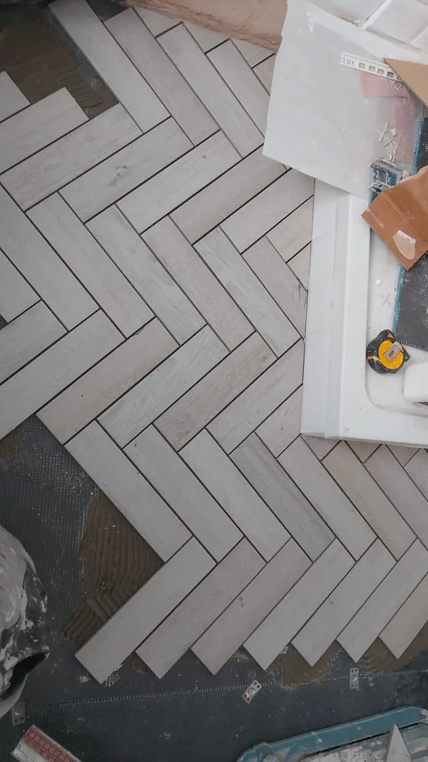 Herringbone floor — Set out from the room centre